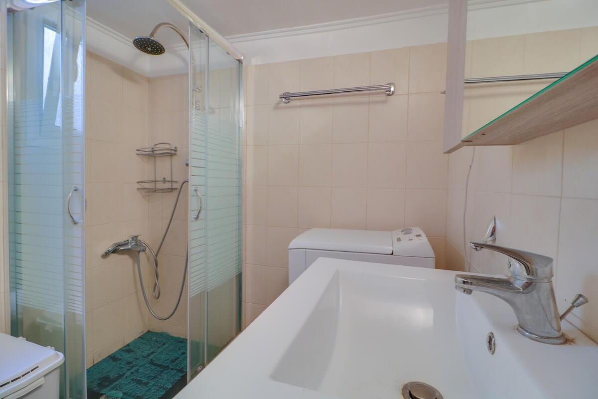 Topfloor Central Apt With Urban Views,3' To Metro Athén Kültér fotó