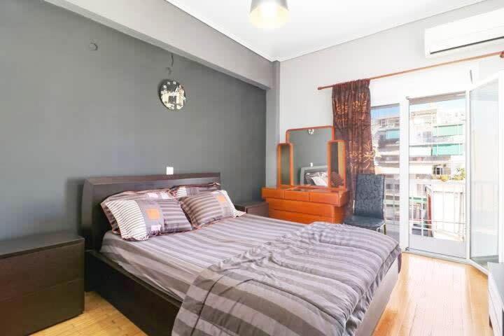Topfloor Central Apt With Urban Views,3' To Metro Athén Kültér fotó