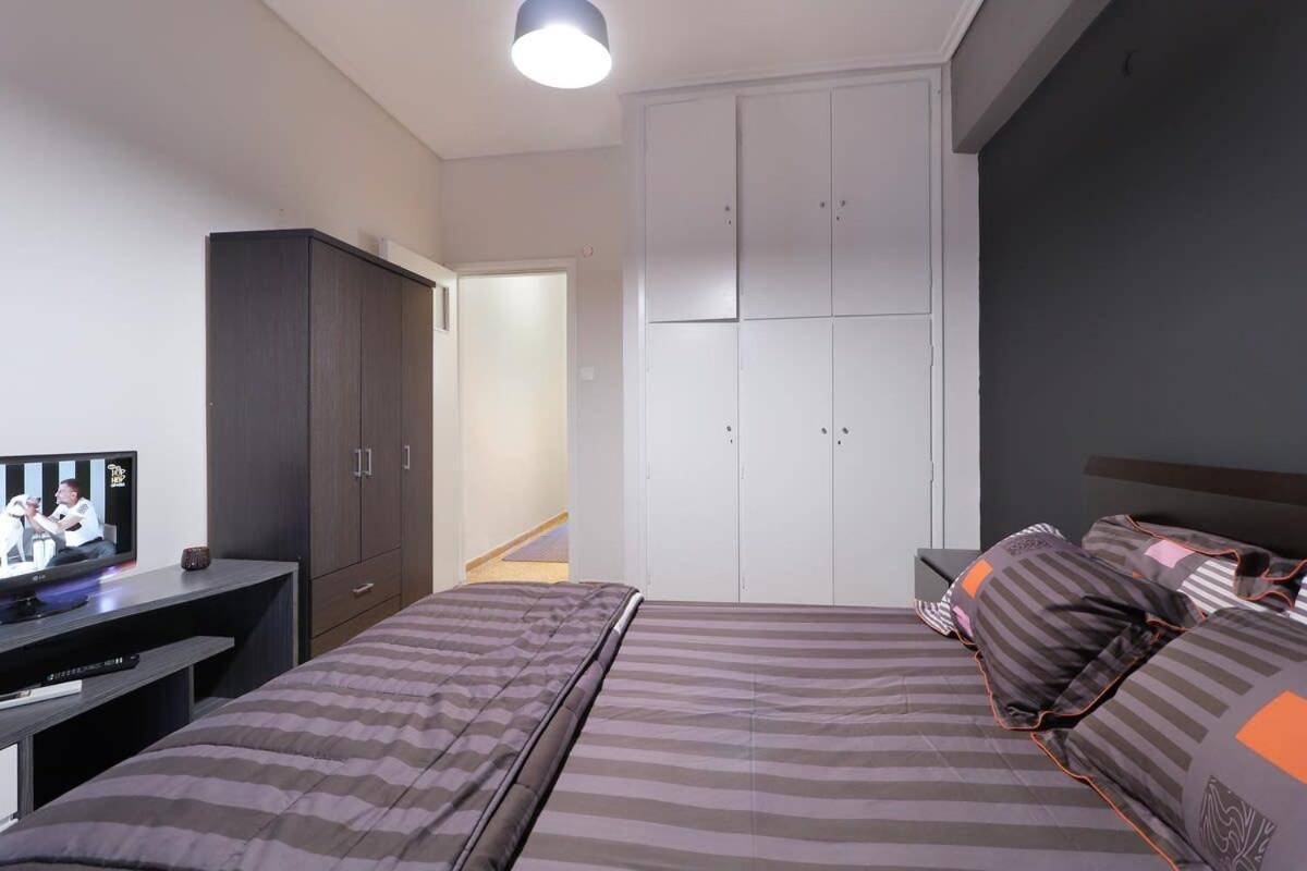 Topfloor Central Apt With Urban Views,3' To Metro Athén Kültér fotó