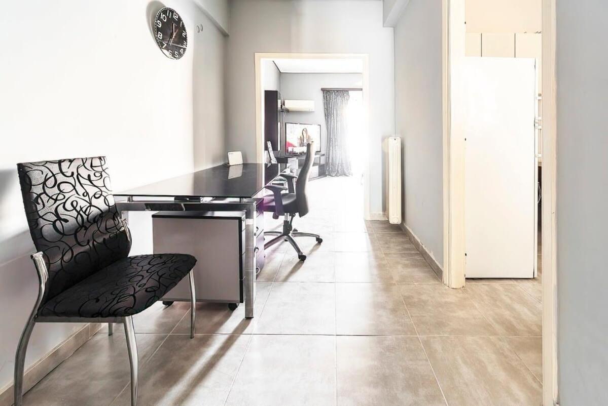 Topfloor Central Apt With Urban Views,3' To Metro Athén Kültér fotó