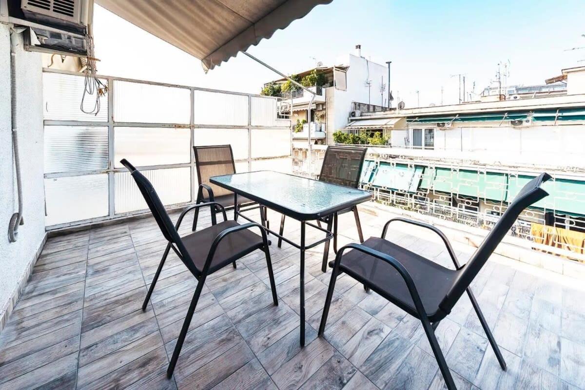 Topfloor Central Apt With Urban Views,3' To Metro Athén Kültér fotó