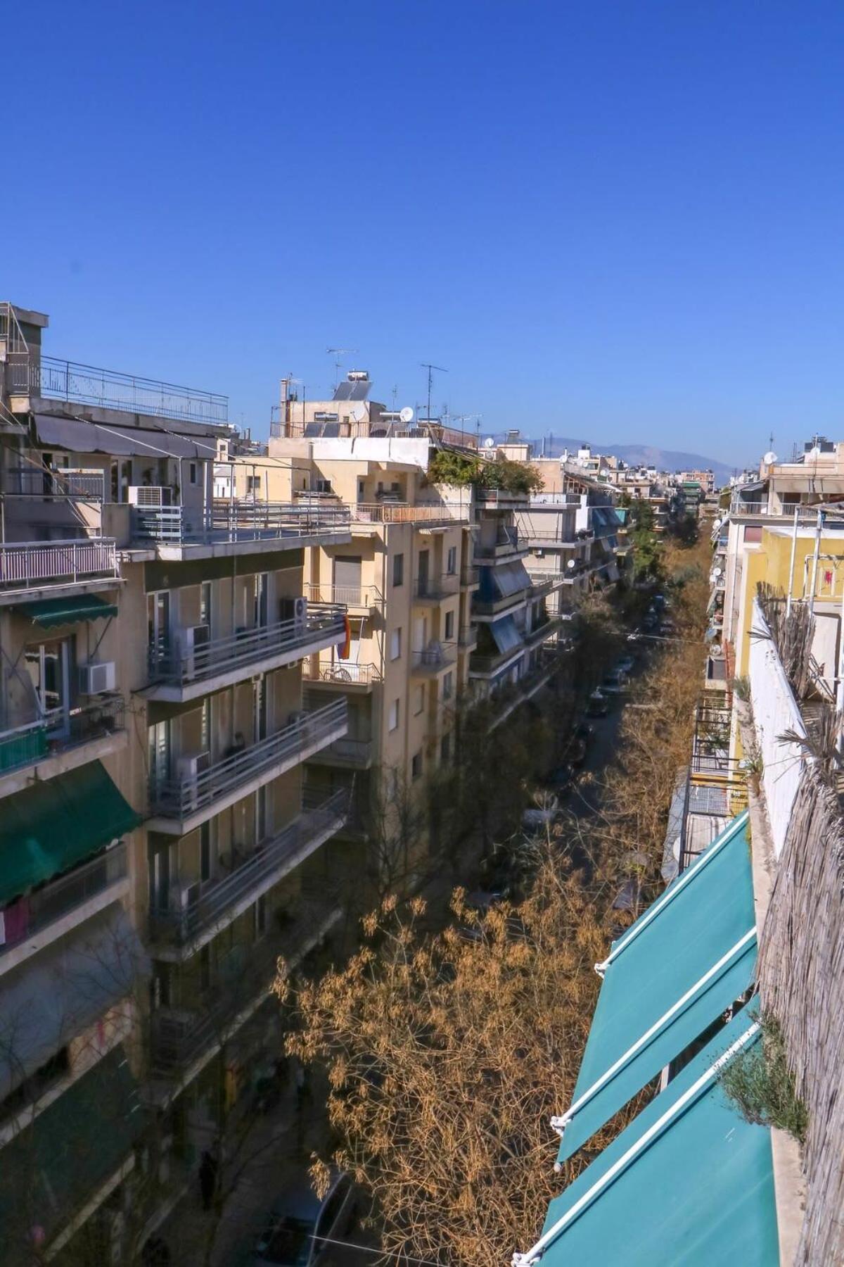 Topfloor Central Apt With Urban Views,3' To Metro Athén Kültér fotó